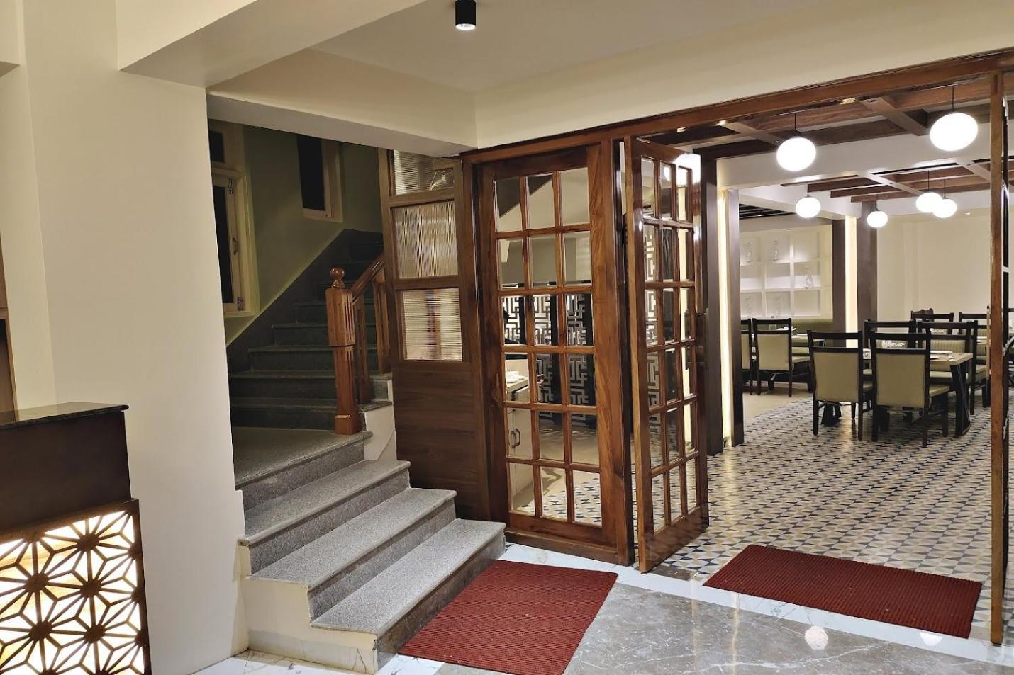 Serenity Taksa Palace Hotel Darjeeling  Ngoại thất bức ảnh