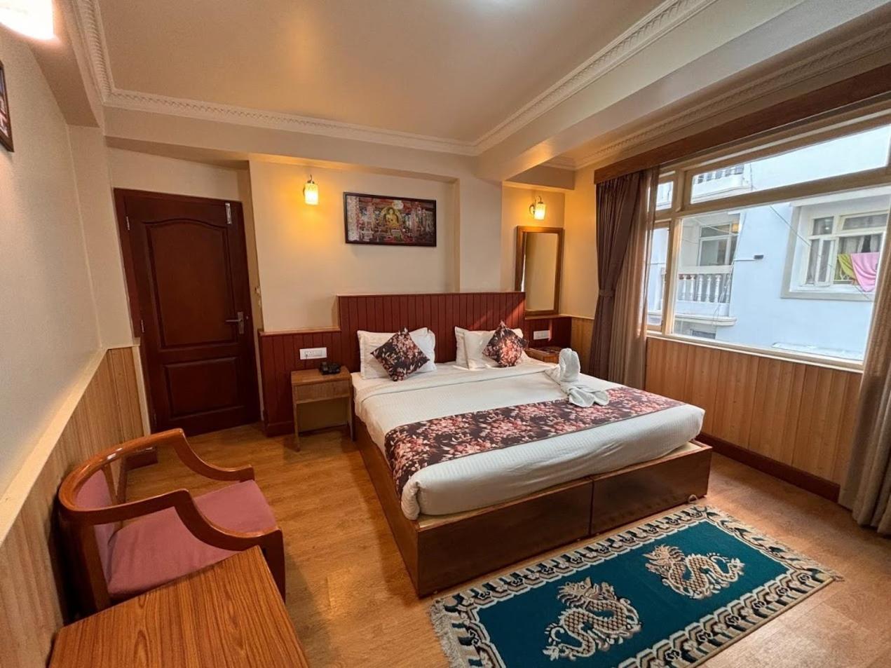 Serenity Taksa Palace Hotel Darjeeling  Ngoại thất bức ảnh