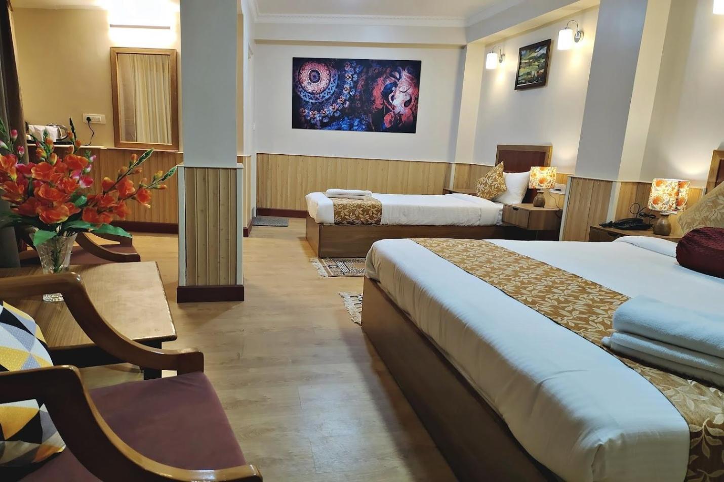 Serenity Taksa Palace Hotel Darjeeling  Ngoại thất bức ảnh